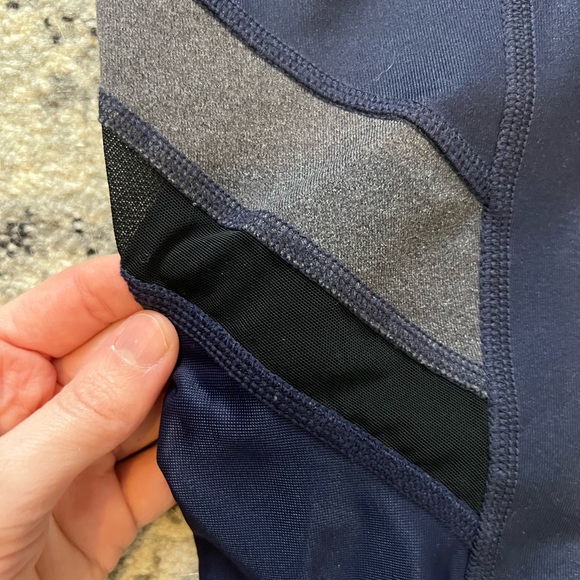 Alo Yoga Full Length Mesh Leggings Size M - Picture 4 of 8